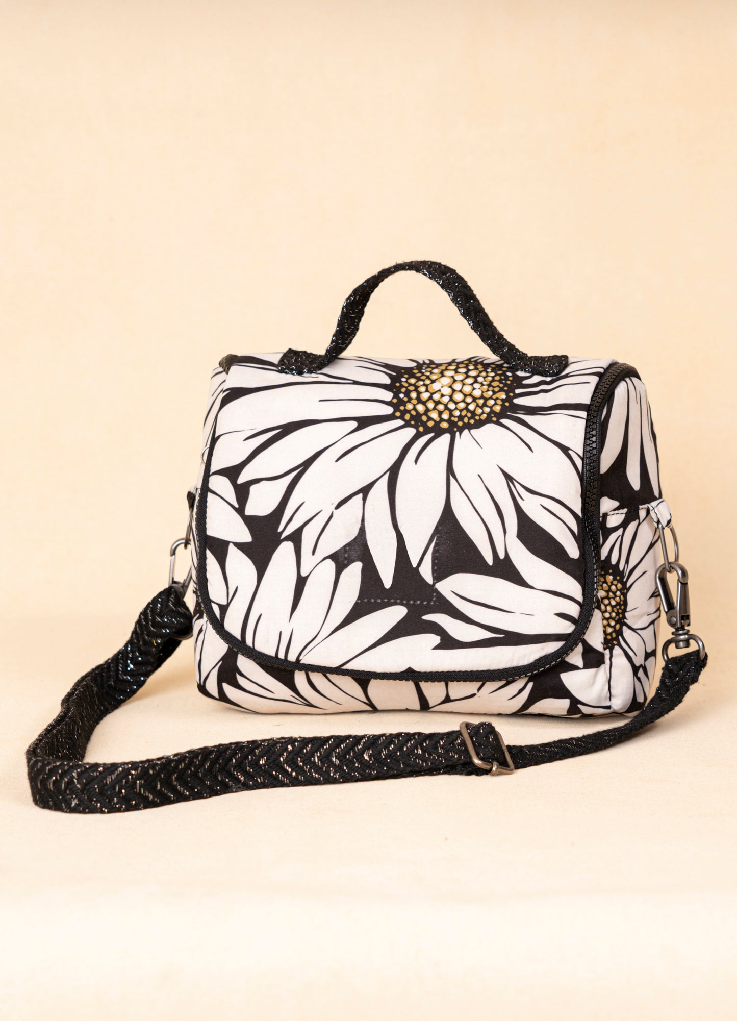 Outline Florals Edith
