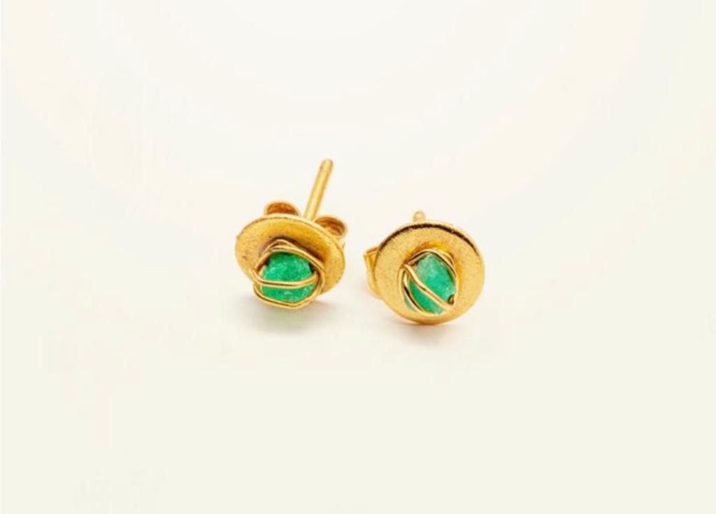 Esmerald Wire Style Stud