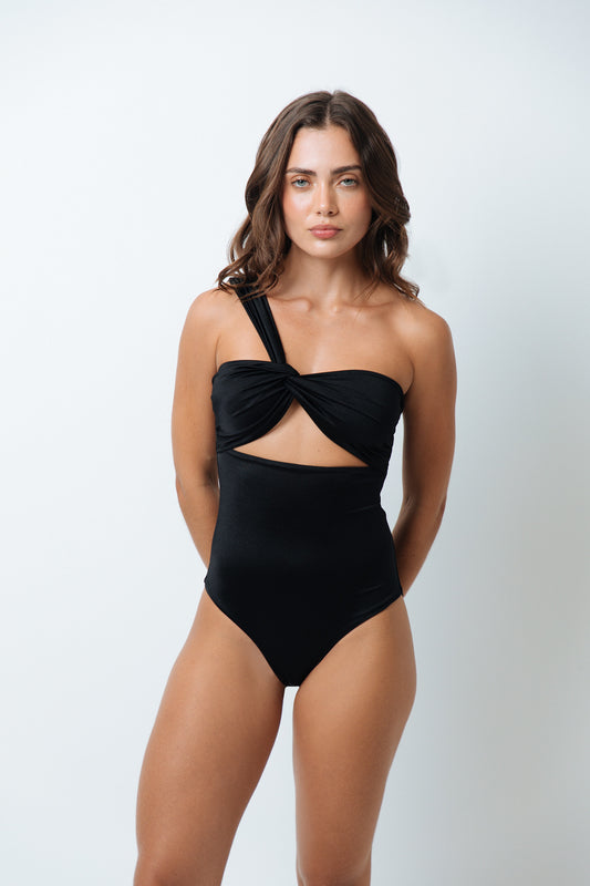 MDL 830 Abigail One Piece